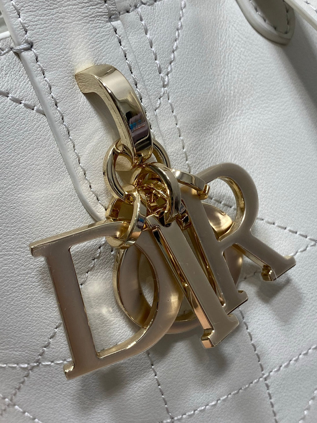 Toujours Vertical Small Bag — White