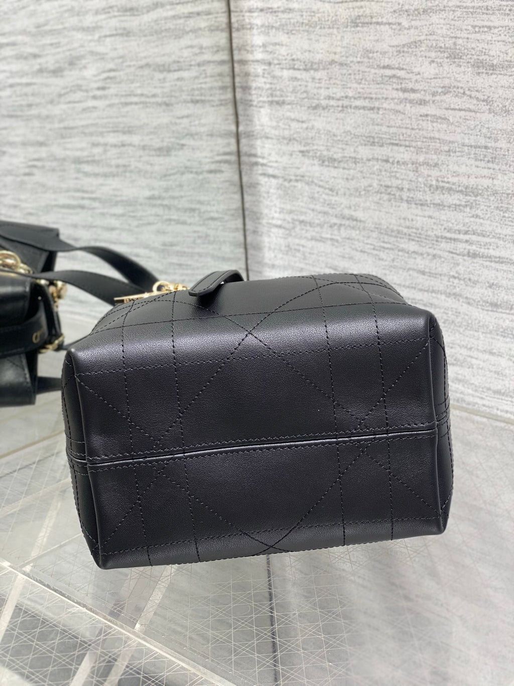 Toujours Vertical Small Bag — Black