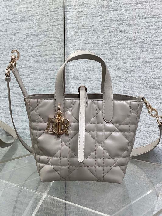 Toujours Vertical Small Bag — Grey