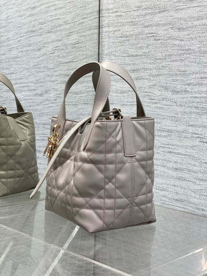 Toujours Vertical Small Bag — Grey