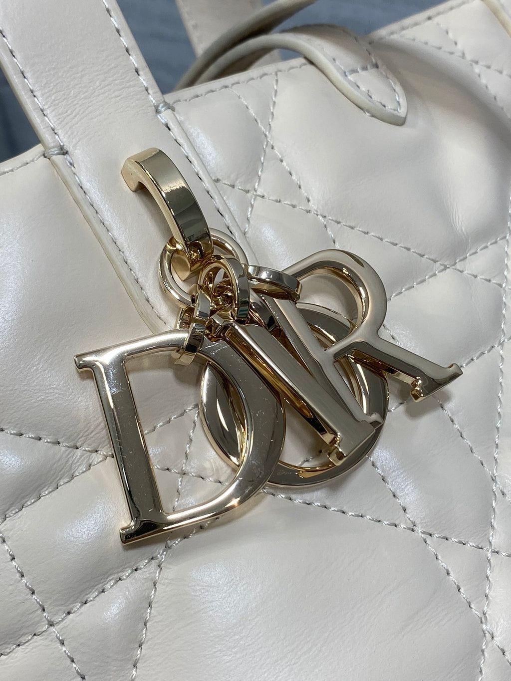 Toujours Vertical Small Bag — Ivory White