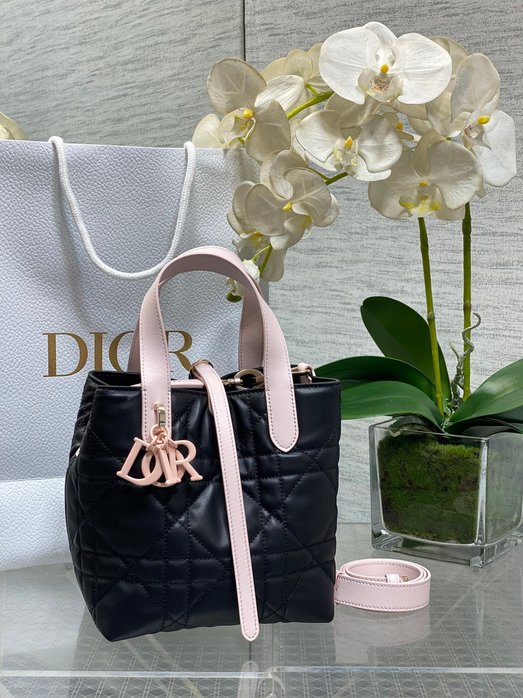 Toujours Vertical Small Bag — Black & Pink Colour-Block