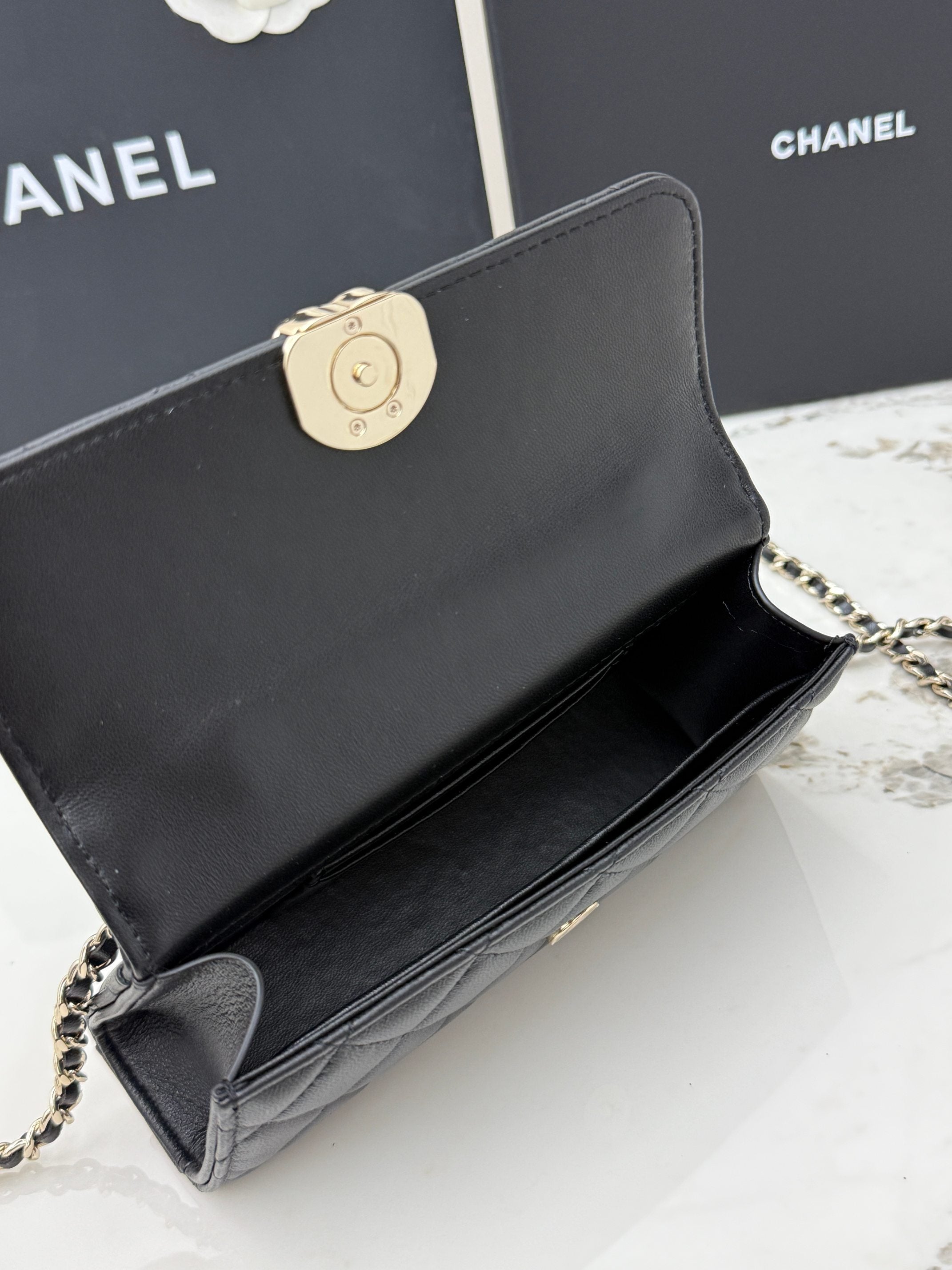 Chanel 25S Caviar Leather Kelly Handle Bag — Black