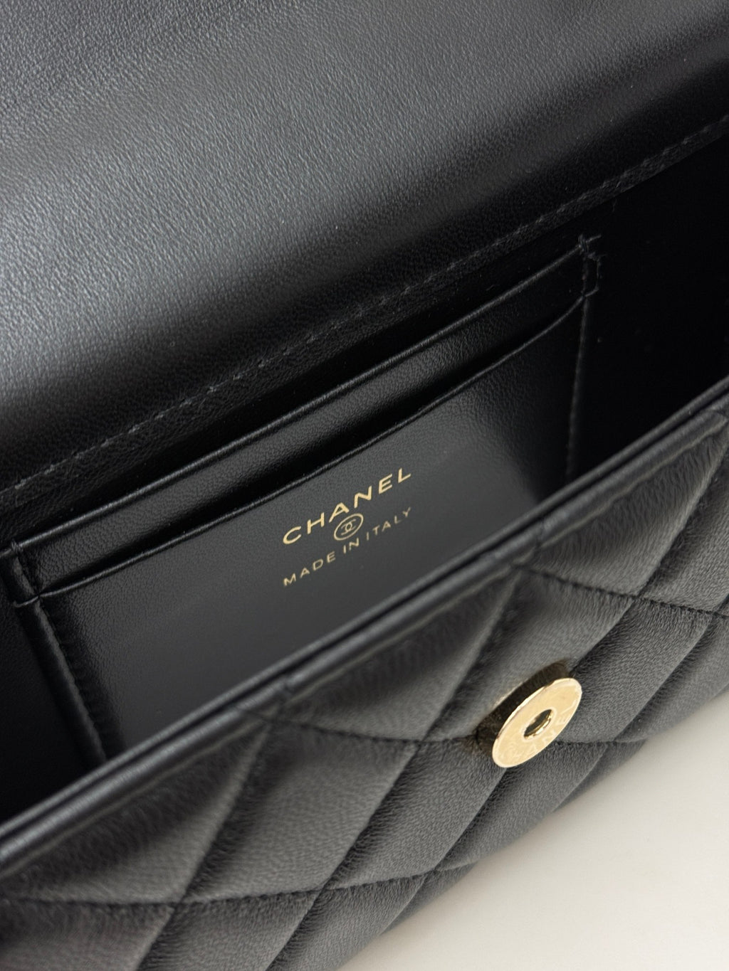 Chanel 25S Caviar Leather Kelly Handle Bag — Black