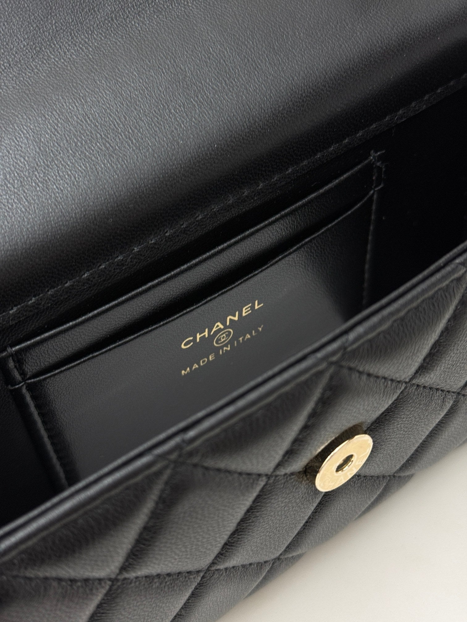 Chanel 25S Caviar Leather Kelly Handle Bag — Black