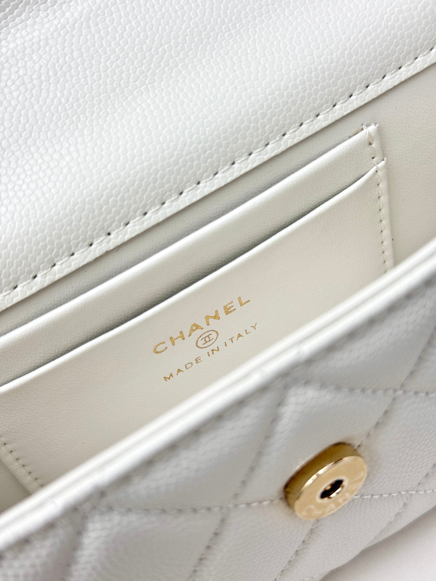 Chanel 25S Caviar Leather Kelly Handle Bag — Cream White