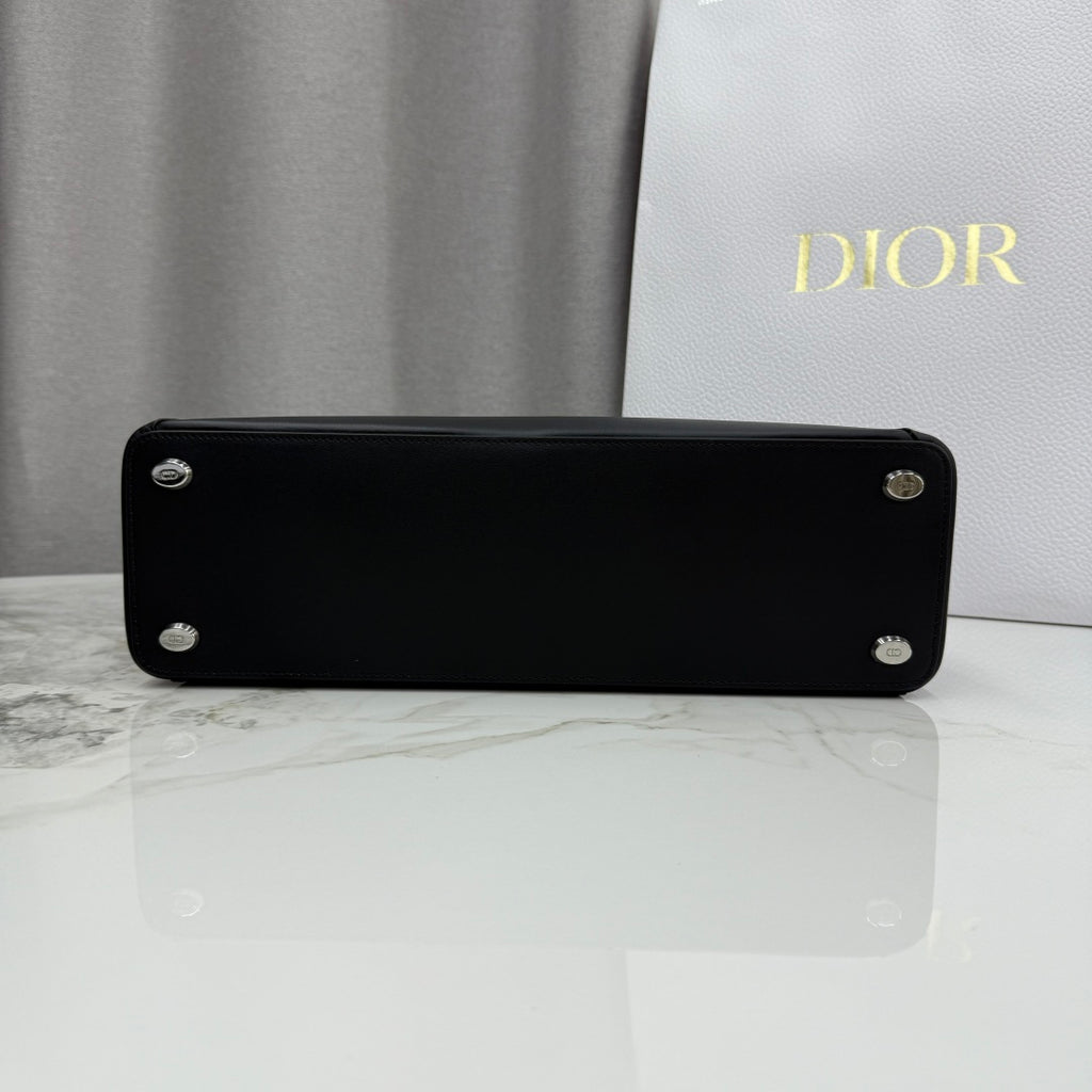 Dior 2026 Spring/Summer Bow Handbag — Black with Silver Hardware