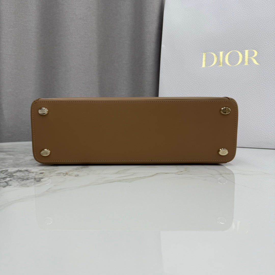 Dior 2026 Spring/Summer Bow Handbag — Caramel with Gold Hardware
