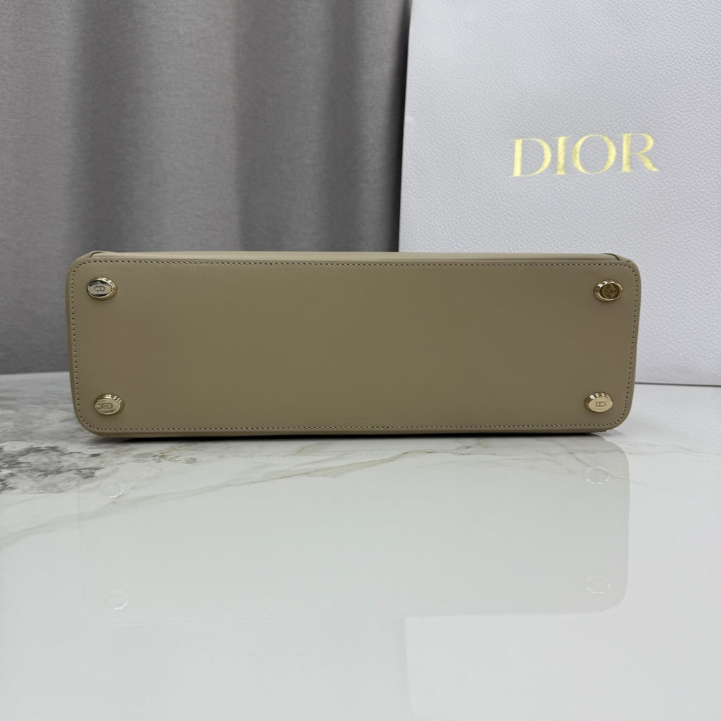 Dior 2026 Spring/Summer Bow Handbag — Apricot with Gold Hardware
