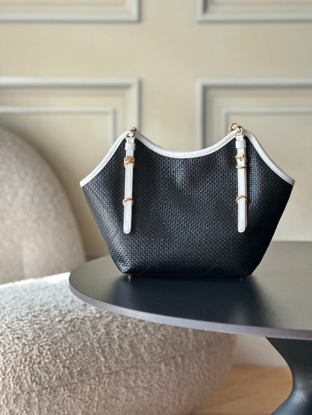 Chanel 25S Maxi Hobo Bag — Grass-Woven Cowhide Tote in Black & White