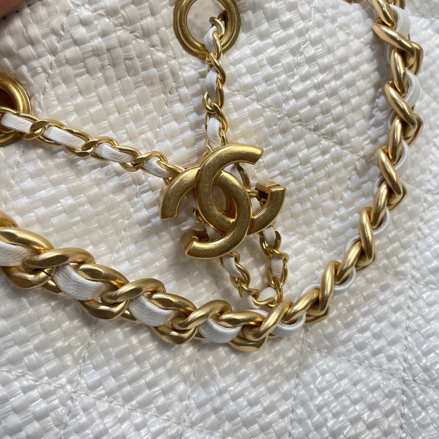 Chanel 25C Cruise Woven Drawstring Bucket Bag White & Gold