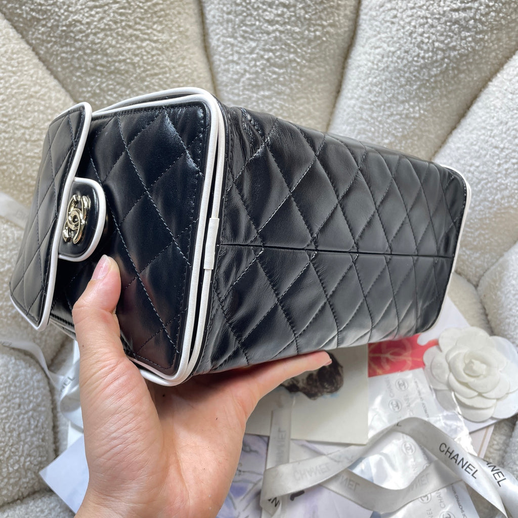 Chanel 25C Cruise Quilted Lambskin Drawstring Bucket Bag Black & Silver