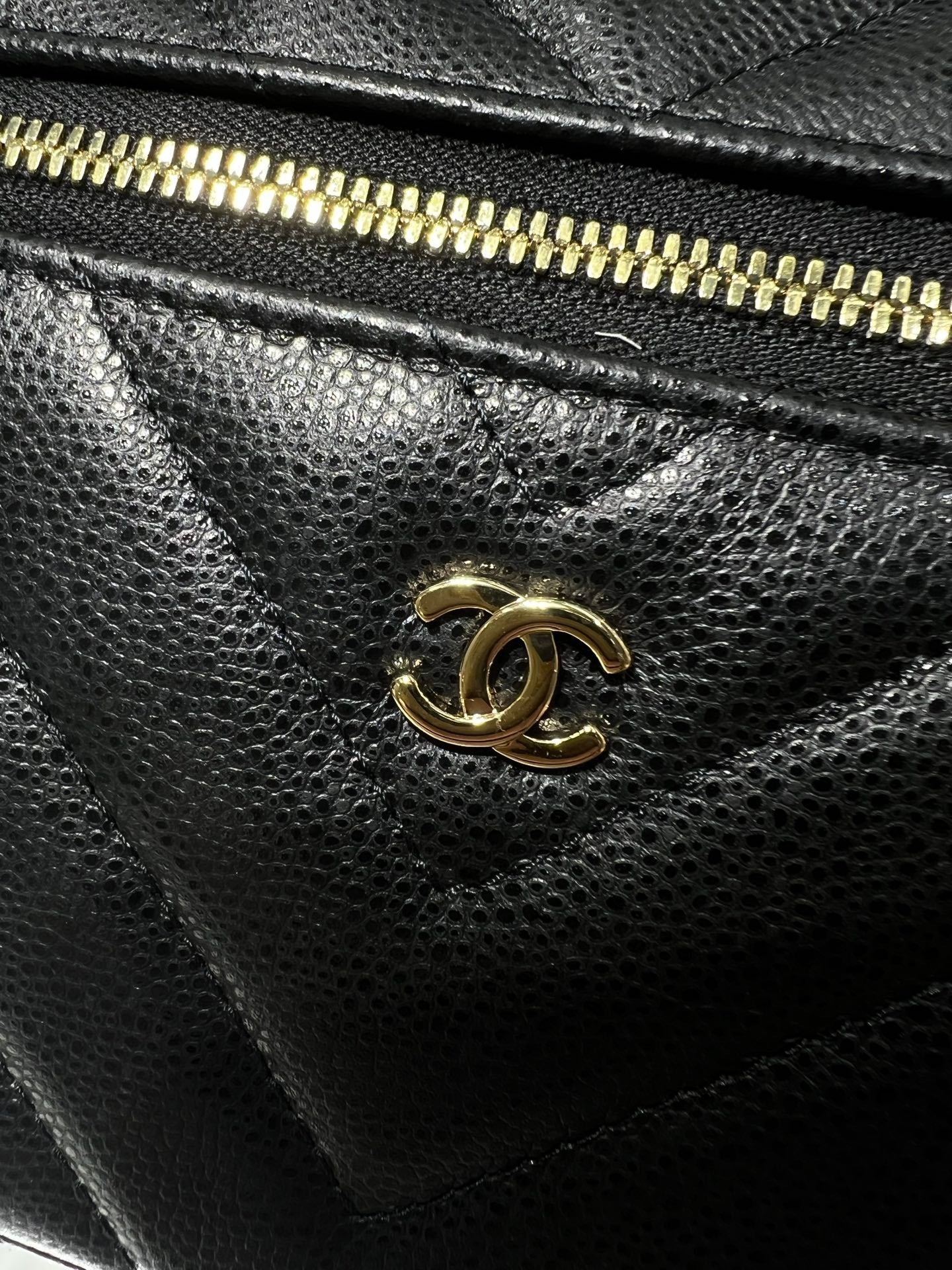 Chanel 26S V-Quilted LP Chain Handle Cosmetic Bag