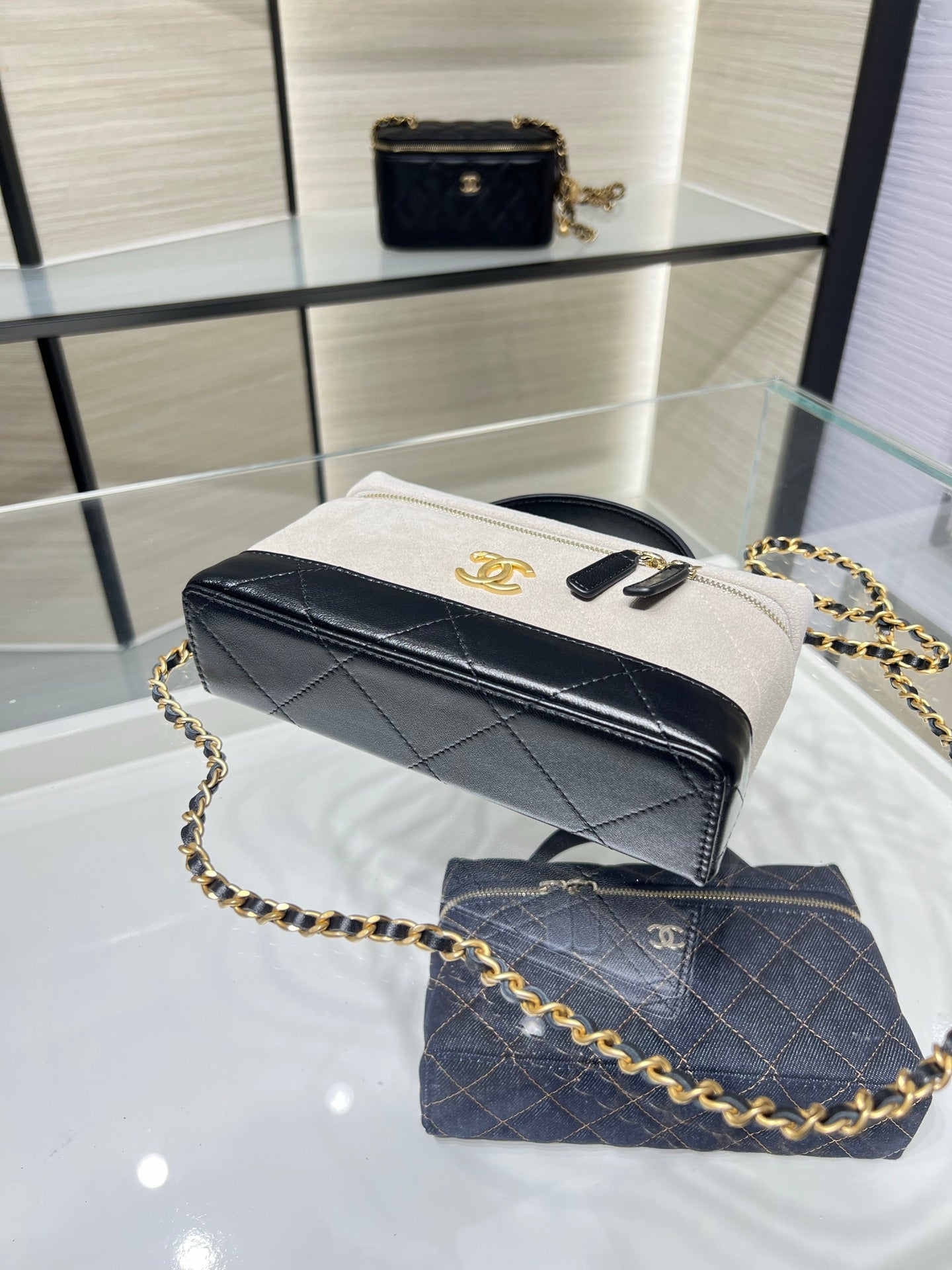 Chanel 26S LP Chain Box Bag