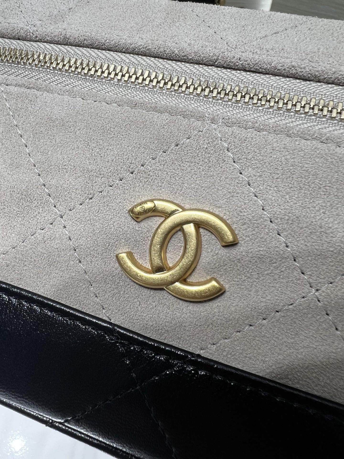 Chanel 26S LP Chain Box Bag