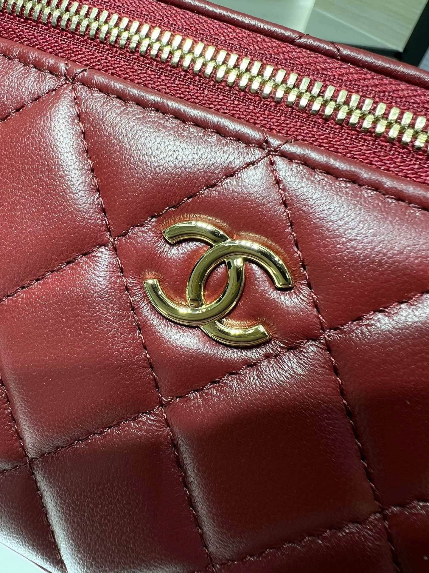 Chanel 25S Vanity Case Box Bag Burgundy Quilted Calfskin