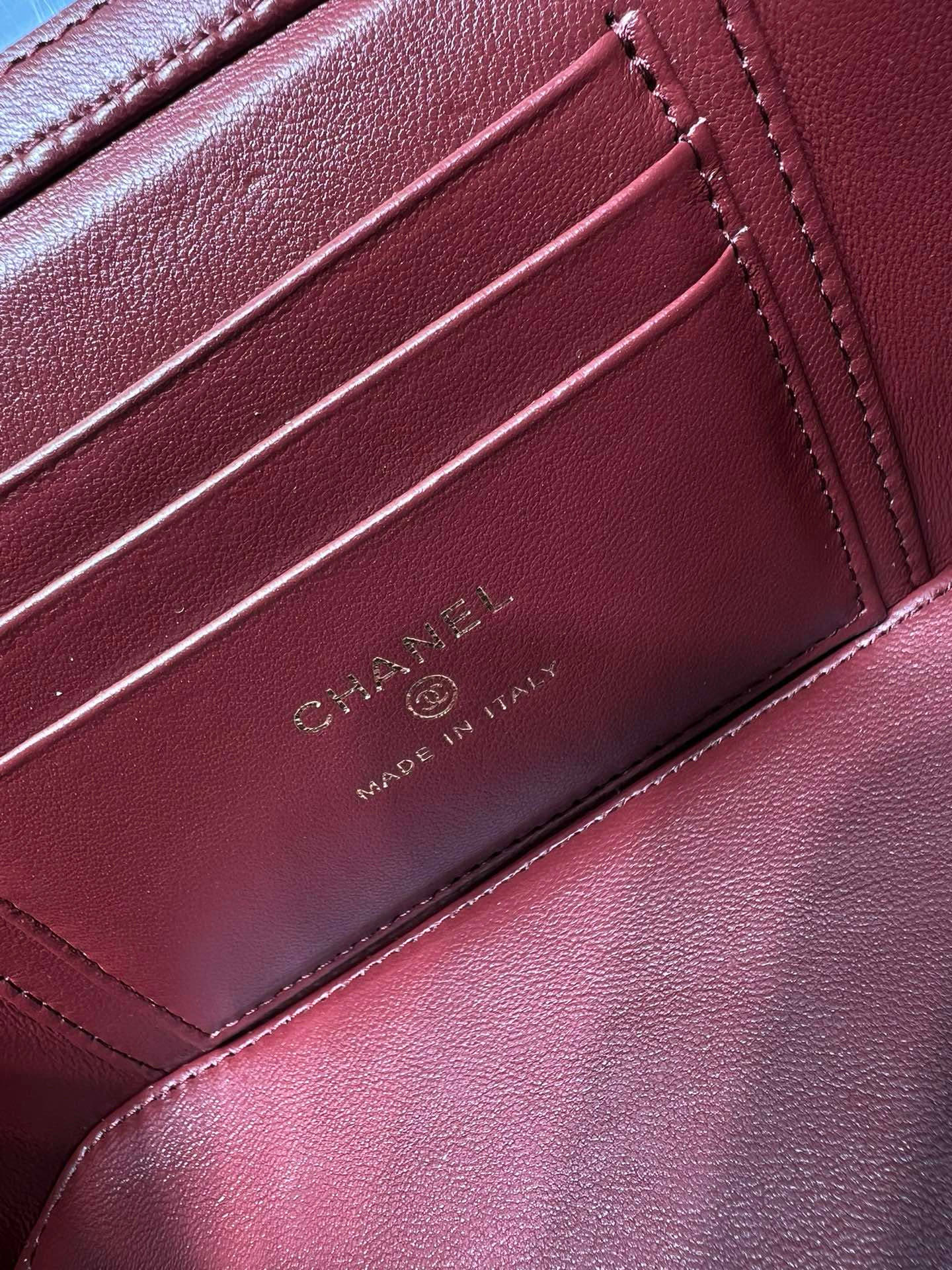 Chanel 25S Vanity Case Box Bag Burgundy Quilted Calfskin