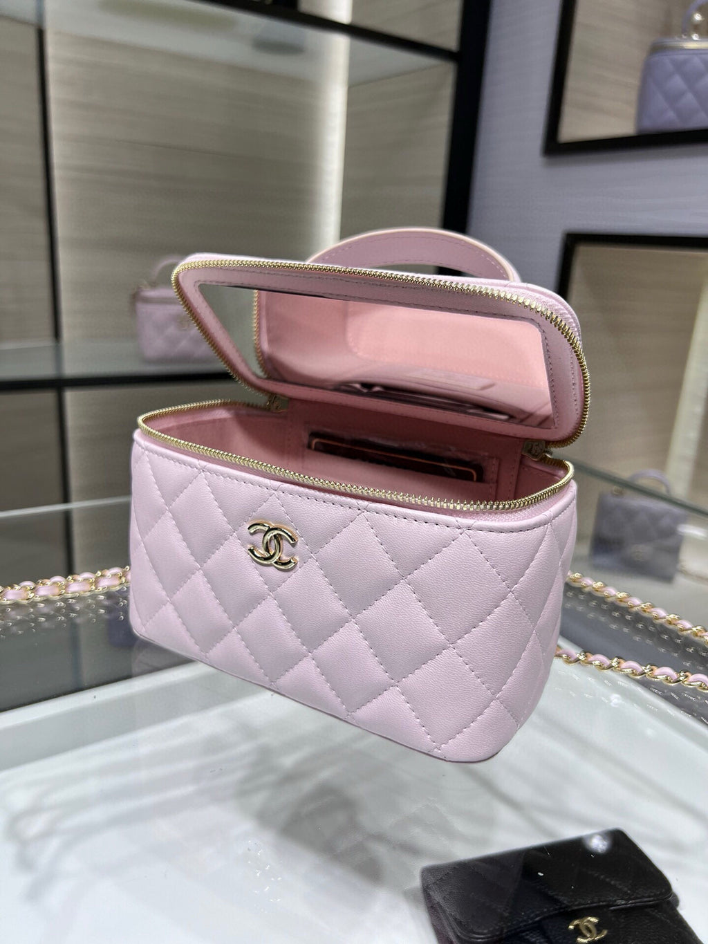 Chanel 22S Vanity Case Box Bag Pink Quilted Calfskin