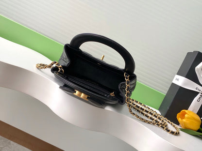 Chanel 25C Kelly Bag — Black Quilted Lambskin with Gold Hardware