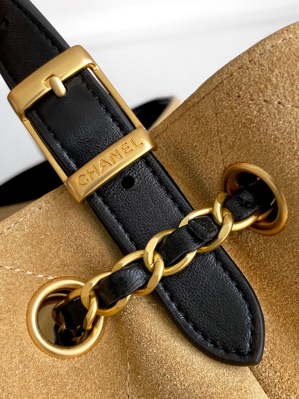 Chanel 25A Métiers d'Art Tote — Camel Suede & Black Caviar Leather with Gold Hardware
