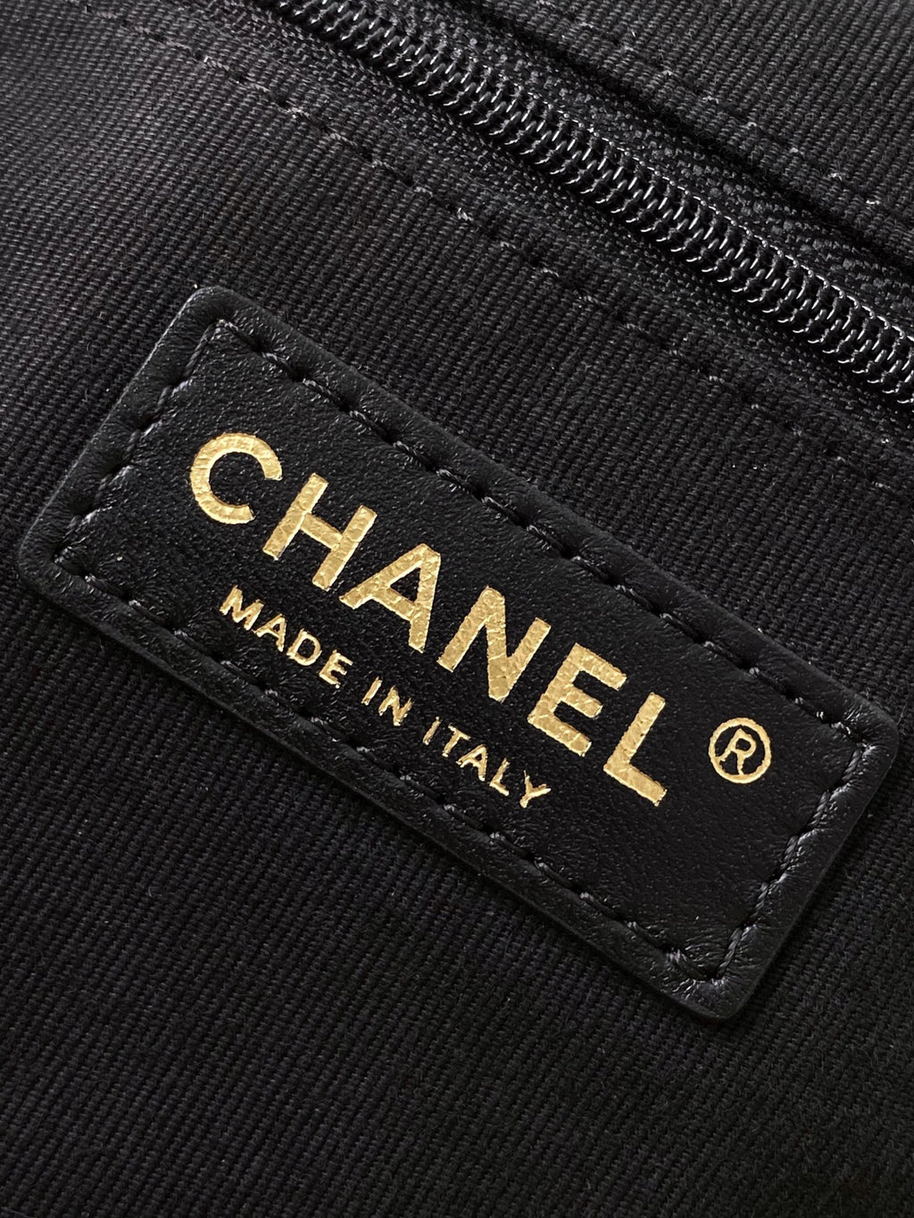 Chanel 25A Métiers d'Art Tote — Camel Suede & Black Caviar Leather with Gold Hardware