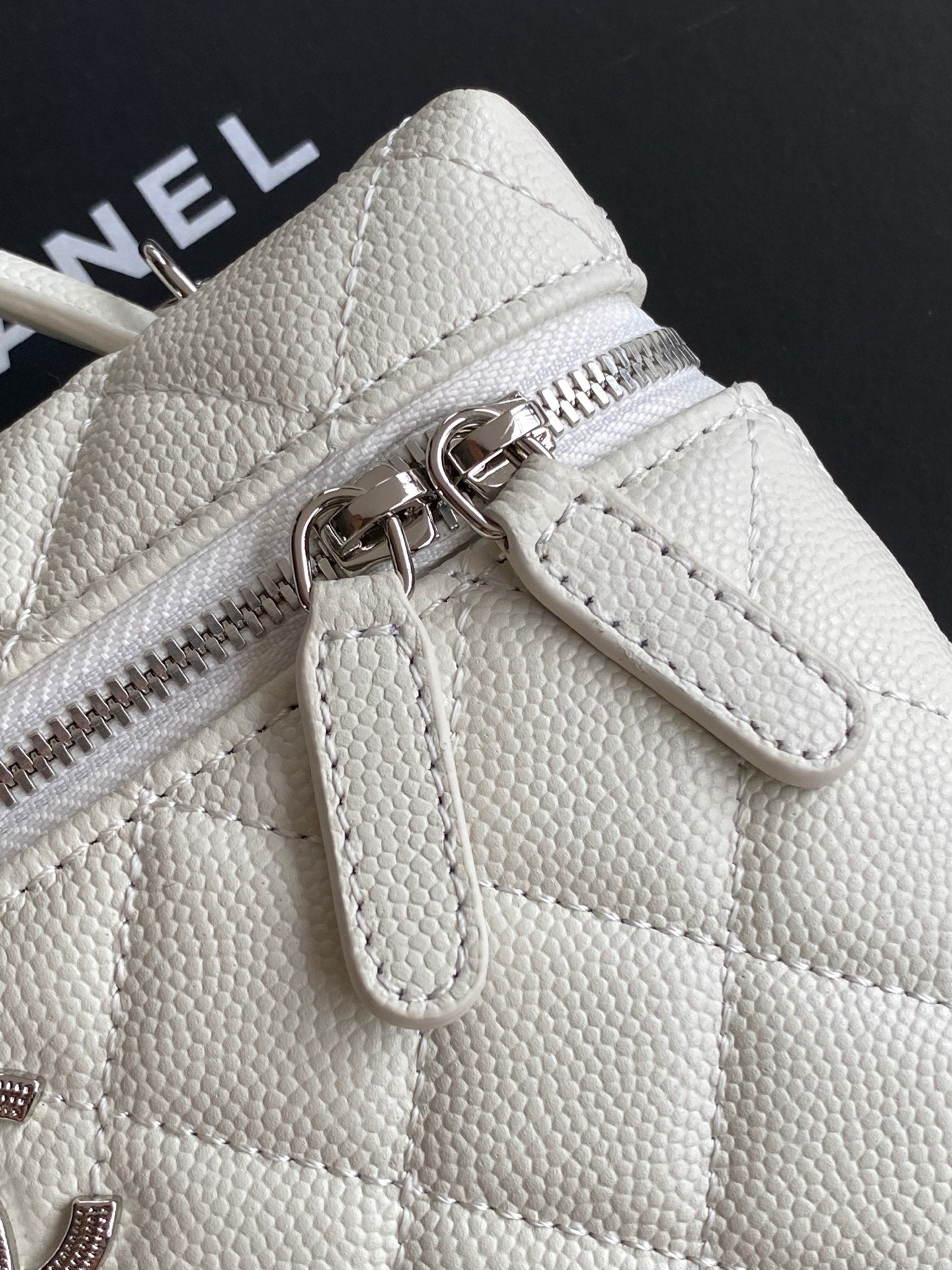 Chanel 25B Star LP Quilted Caviar Vanity Case — White with Silver Hardware