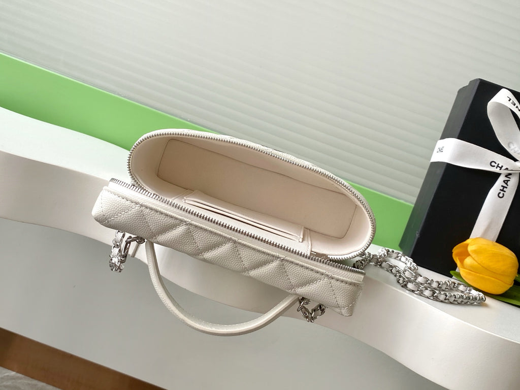 Chanel 25B Star LP Quilted Caviar Vanity Case — White with Silver Hardware