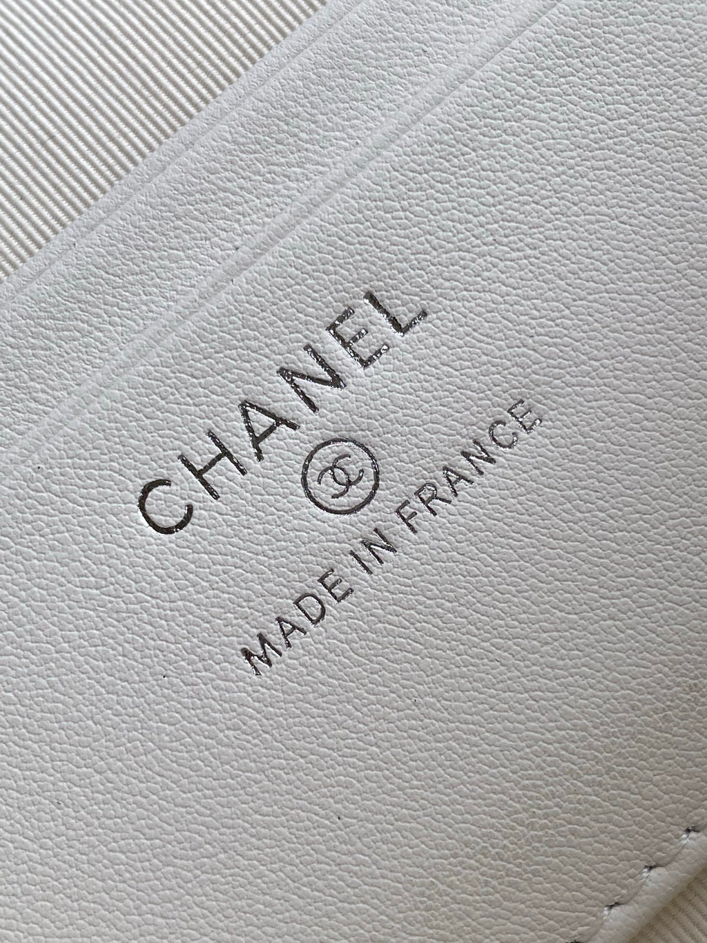 Chanel 25B Star LP Quilted Caviar Vanity Case — White with Silver Hardware