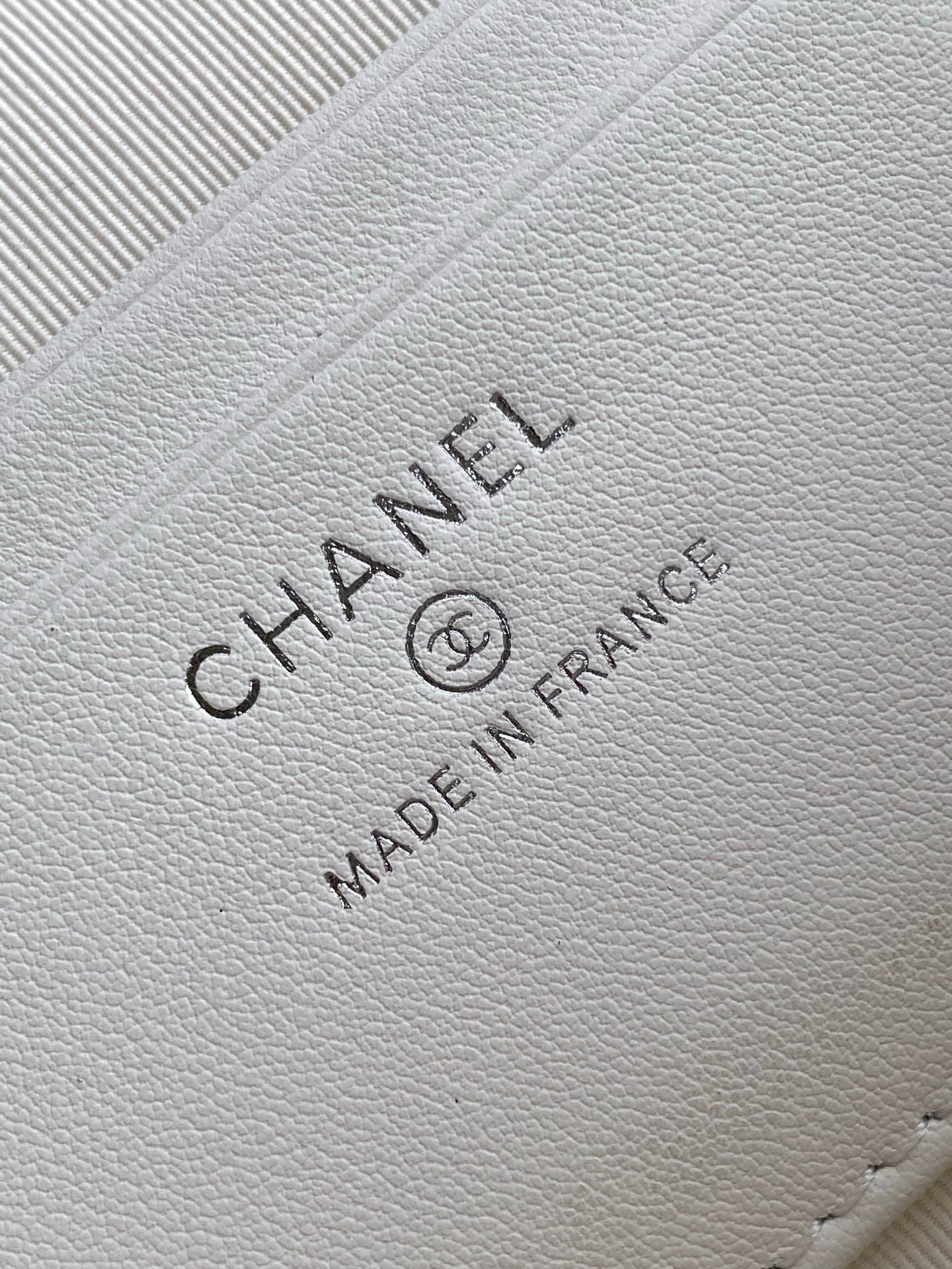Chanel 25B Star LP Quilted Caviar Vanity Case — White with Silver Hardware