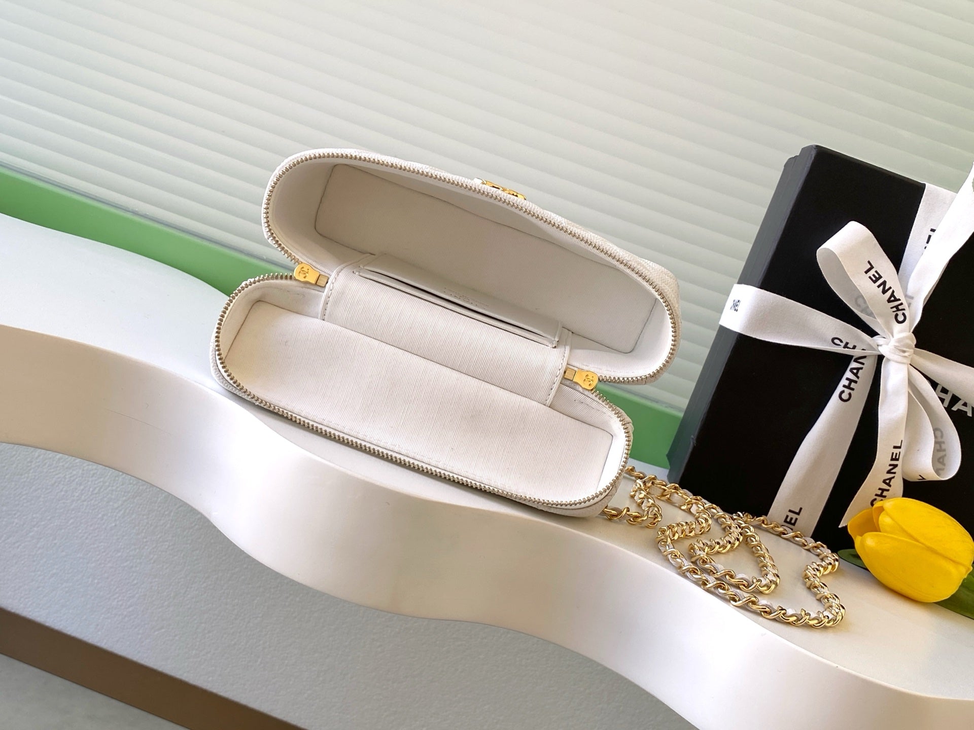 Chanel 26C LP Quilted Caviar Vanity Case — White with Light Gold Hardware