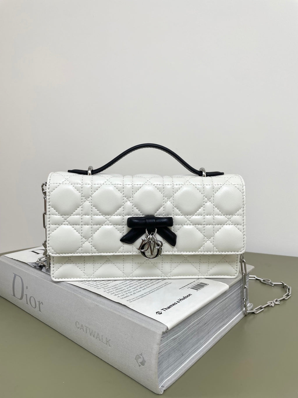Dior Miss Dior Bow Chain WOC White Black
