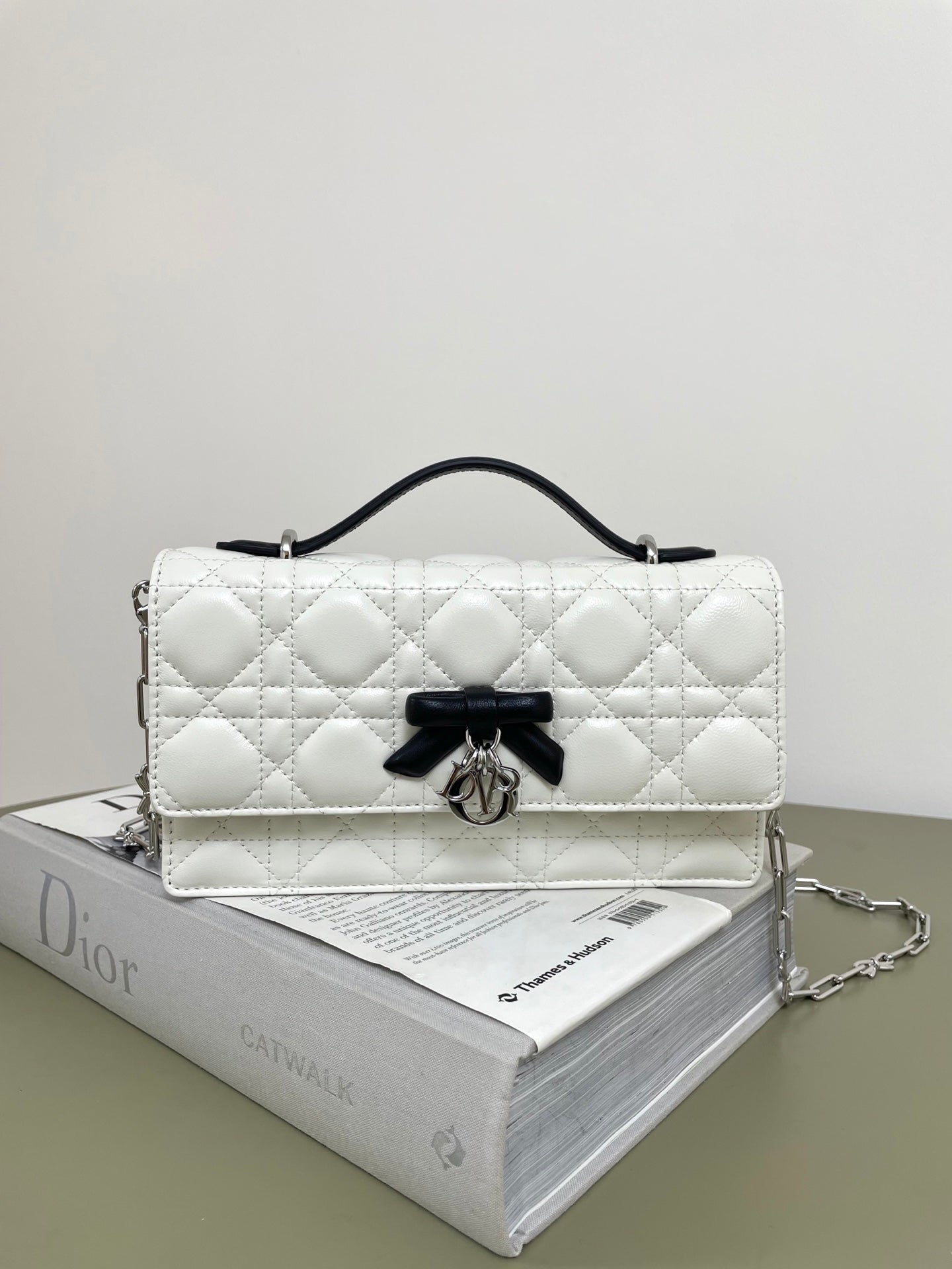 Dior Miss Dior Bow Chain WOC White Black