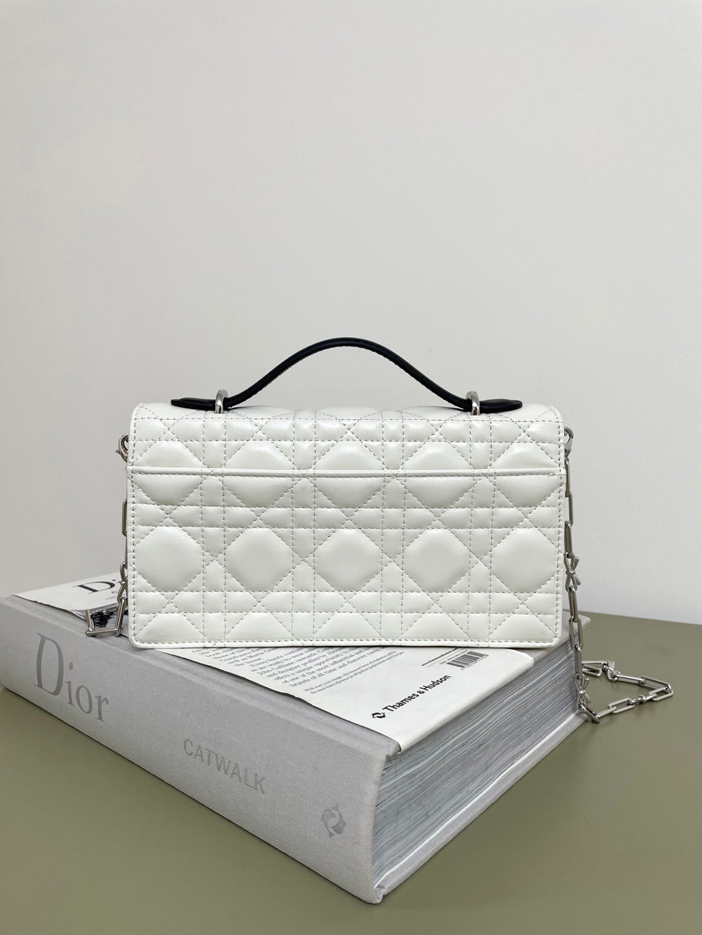 Dior Miss Dior Bow Chain WOC White Black