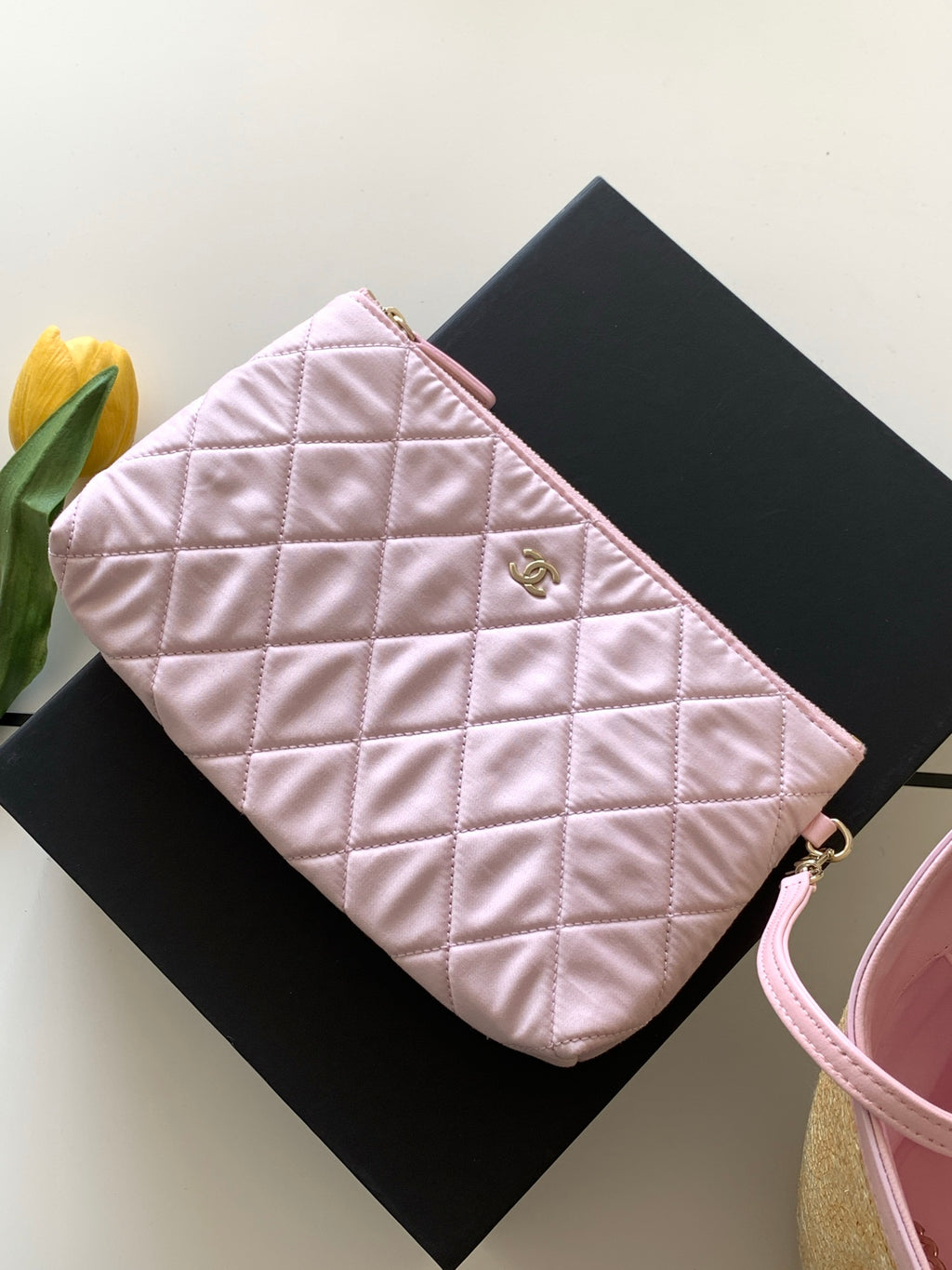Chanel 26C Raffia Basket Bag Pink Lambskin