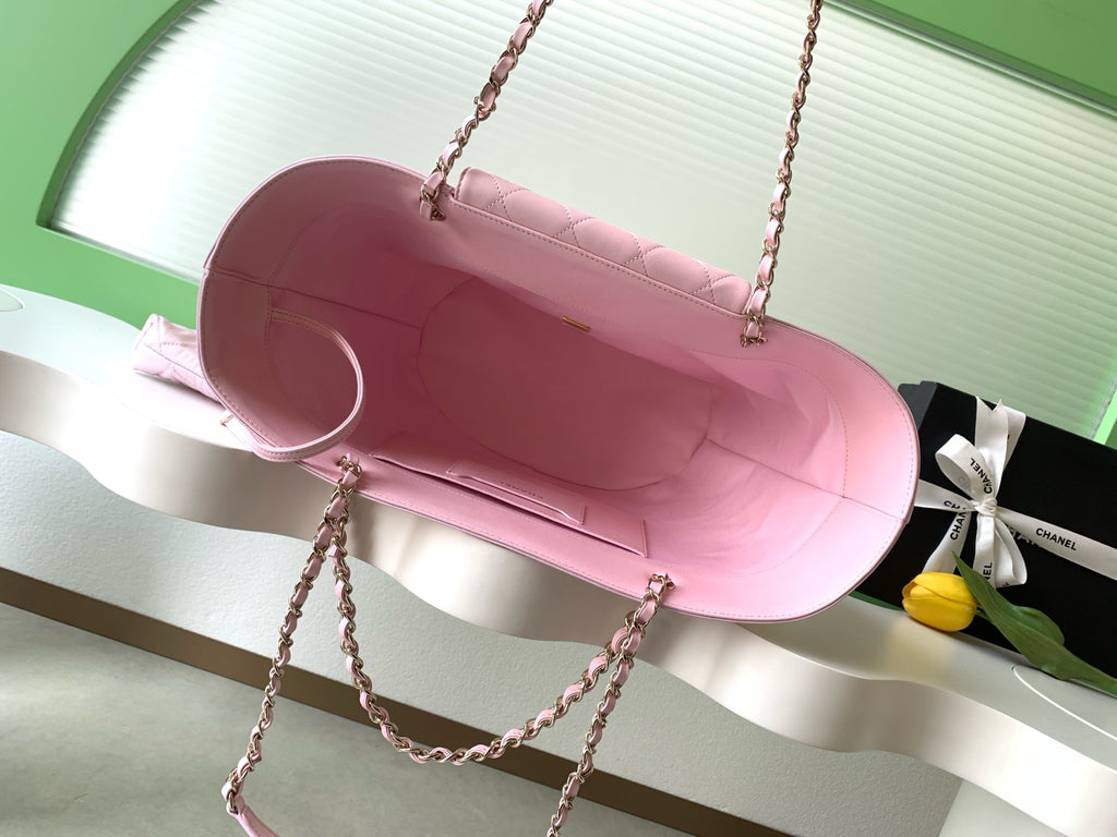 Chanel 26C Raffia Basket Bag Pink Lambskin