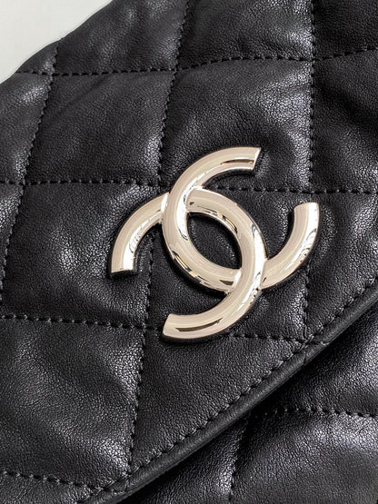 Chanel Large Black Quilted Leather Shoulder Flap Bag (SHW)