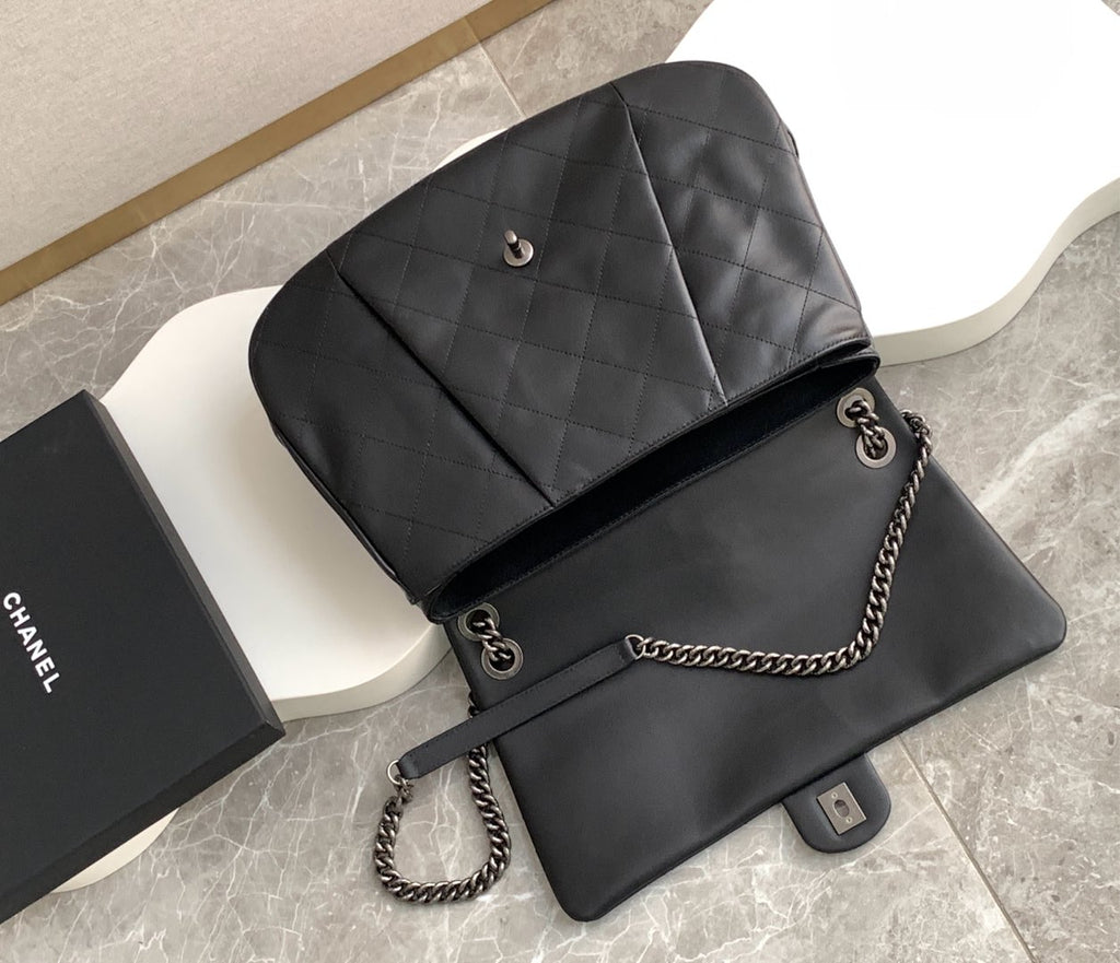 Chanel Vintage Casual Chain Flap Bag Black
