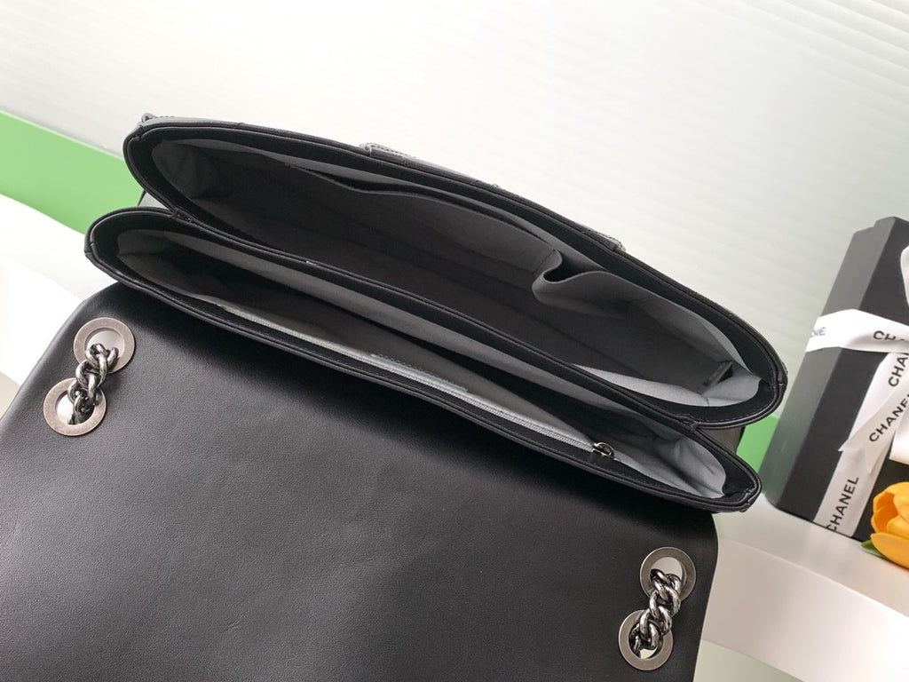 Chanel Vintage Casual Chain Flap Bag Black