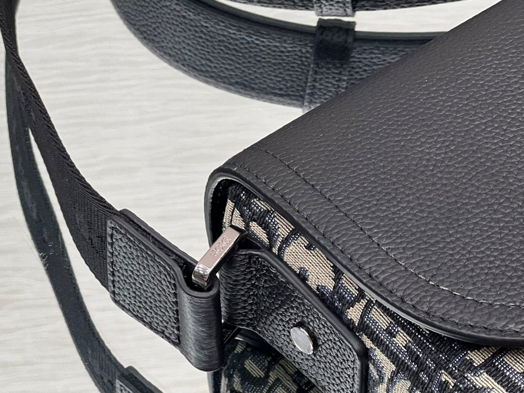 Dior Black Leather and Oblique Jacquard Saddle Messenger Bag with CD Buckle
