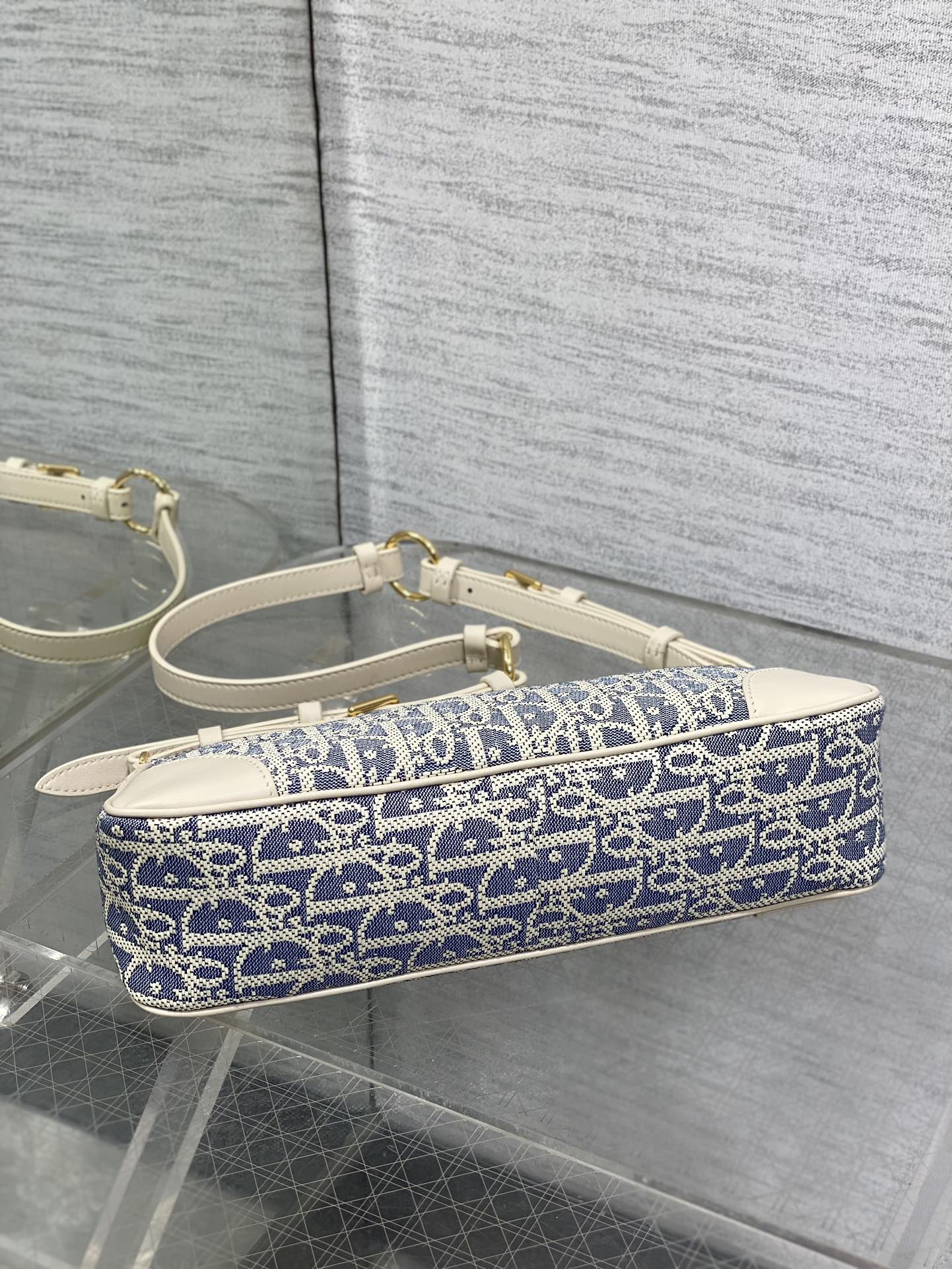 Dior Mini 30 Montaigne Cigale Bag Blue Dior Oblique Raffia-Effect Canvas