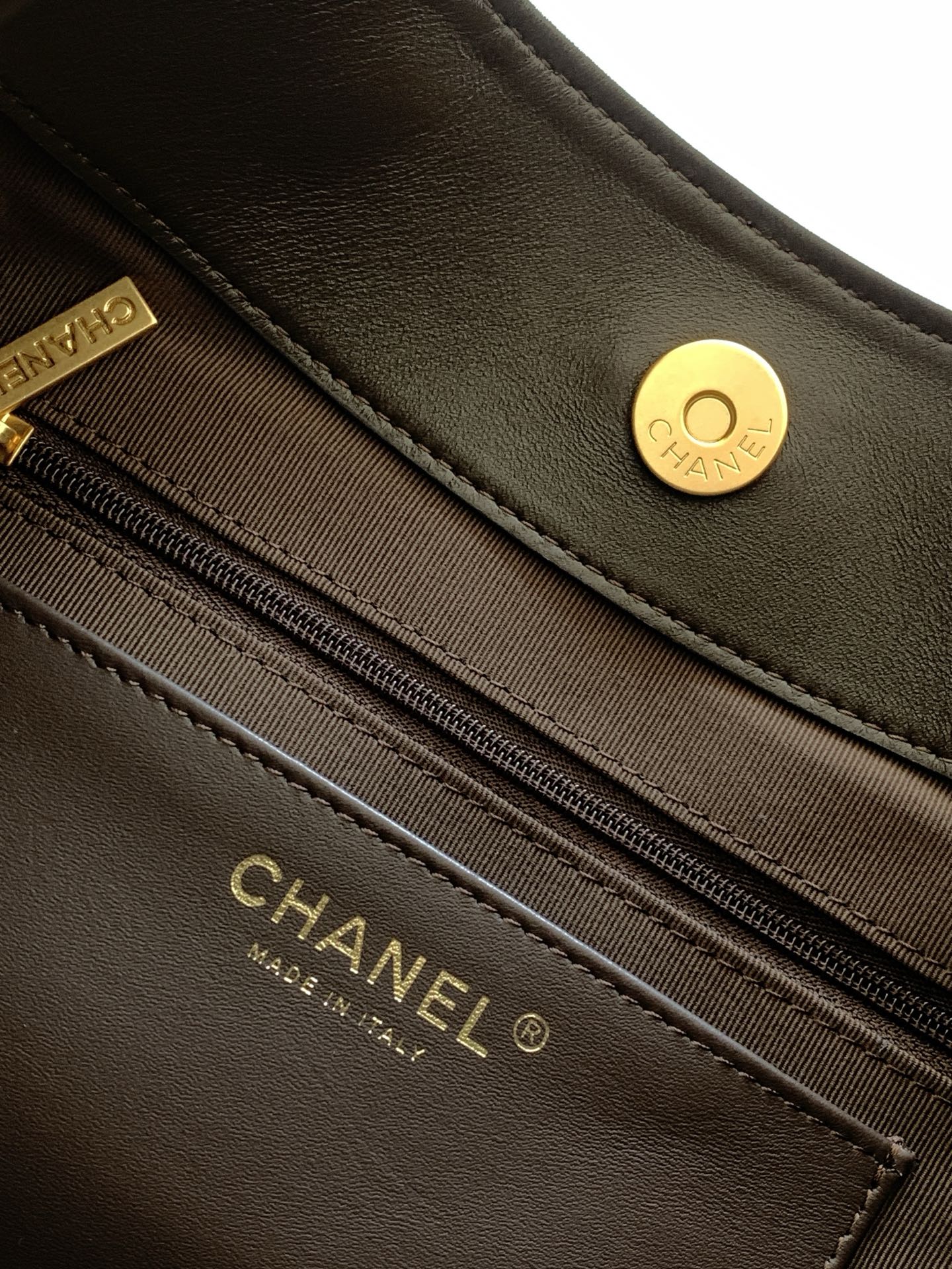 Chanel 26C Cruise Suede Hobo Bag Coffee Brown Quilted Leather Shoulder Bag AS5970