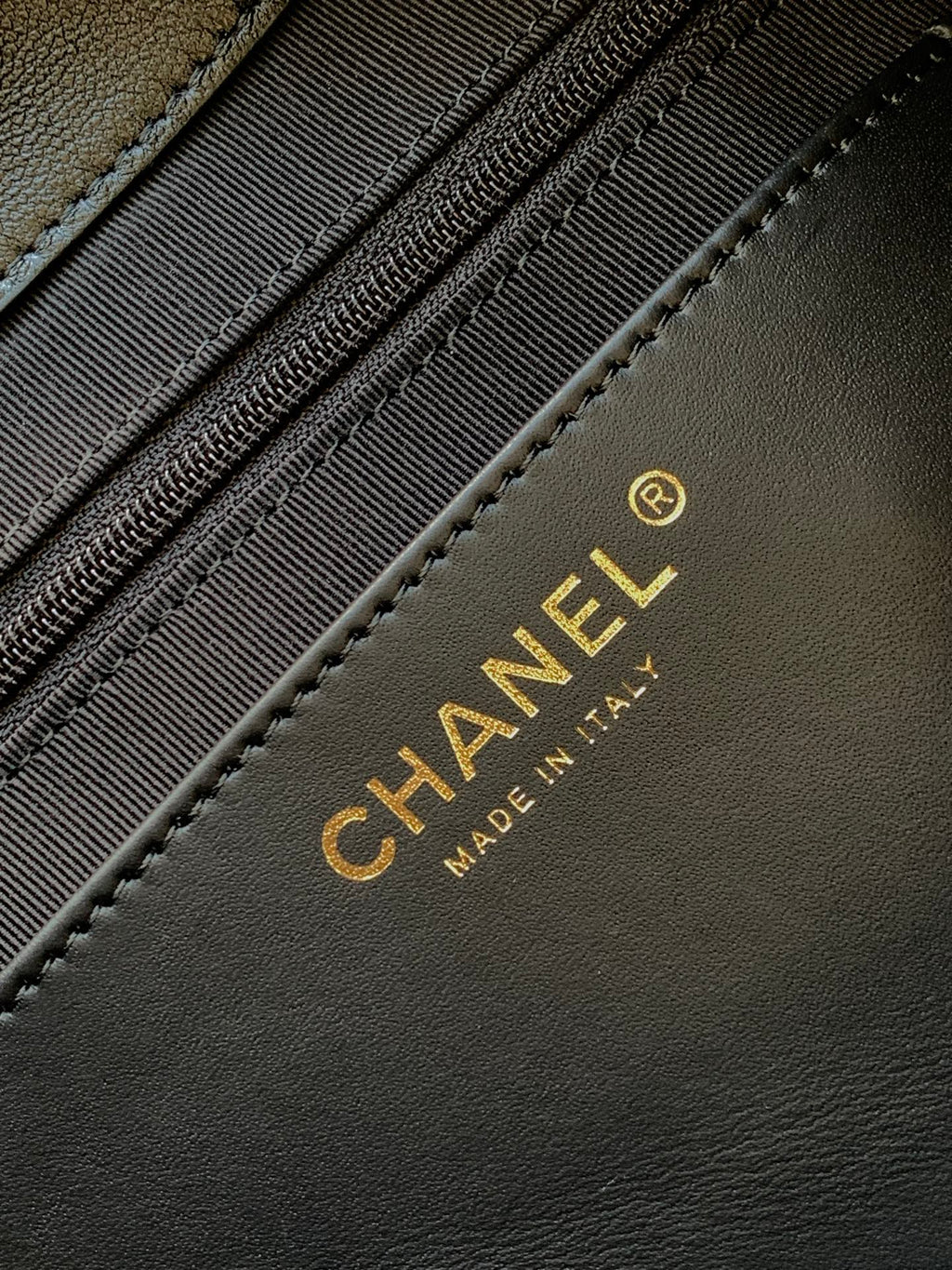 Chanel 26C Cruise Hobo Bag Classic Black Quilted Leather Shoulder Bag AS5970