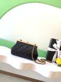 Chanel 26C Cruise Pearl Kiss-Lock Flap Chain Bag Black Quilted Leather Minaudiere AS5912
