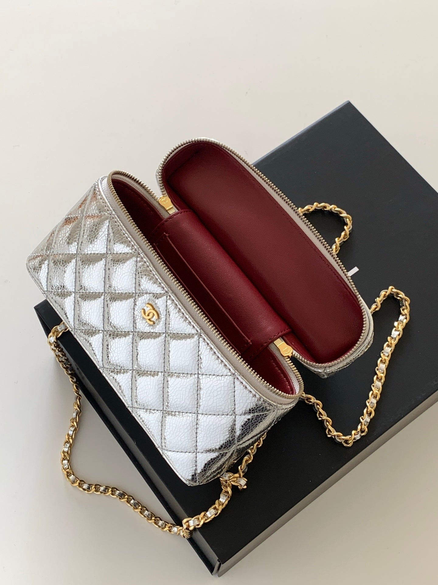 Chanel 26X Holiday Limited Silver Crackled Leather Vanity Box Bag Crossbody AP5049