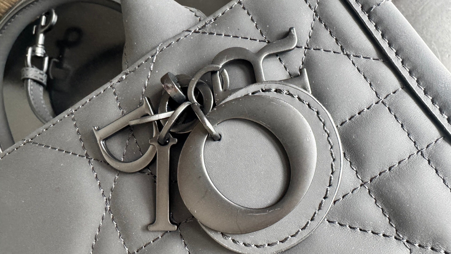 Dior Small Shopping Tote Cannage Quilted Leather Crossbody Bag AP8004