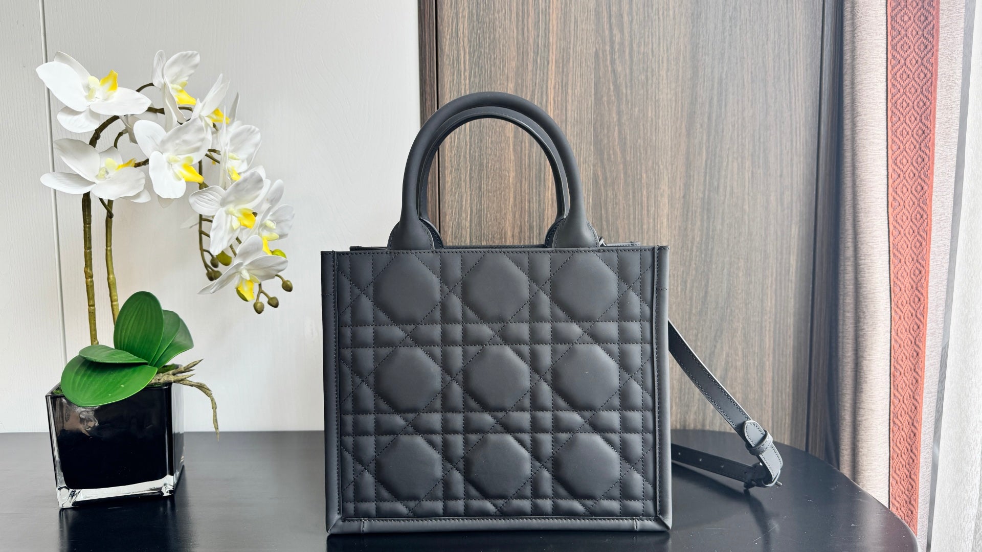 Dior Small Shopping Tote Cannage Quilted Leather Crossbody Bag AP8004