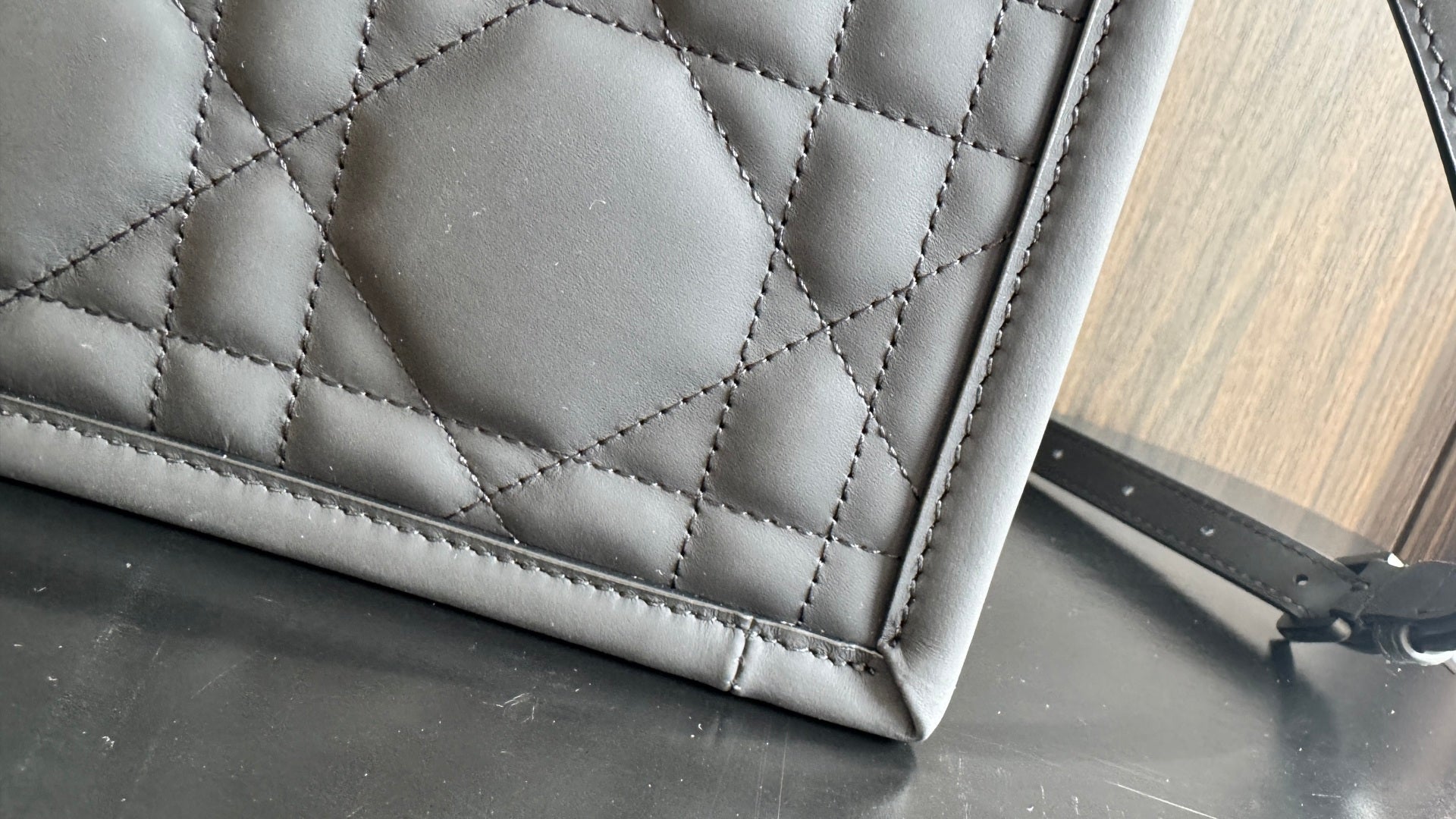 Dior Small Shopping Tote Cannage Quilted Leather Crossbody Bag AP8004