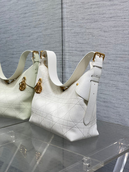 Dior Voyage Shoulder Bag White Grained Calfskin Sporty Hobo Crossbody 5881