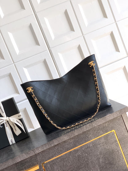 Chanel 26SS Medium Hobo Shoulder Bag Black Soft Leather with Double CC Buckles