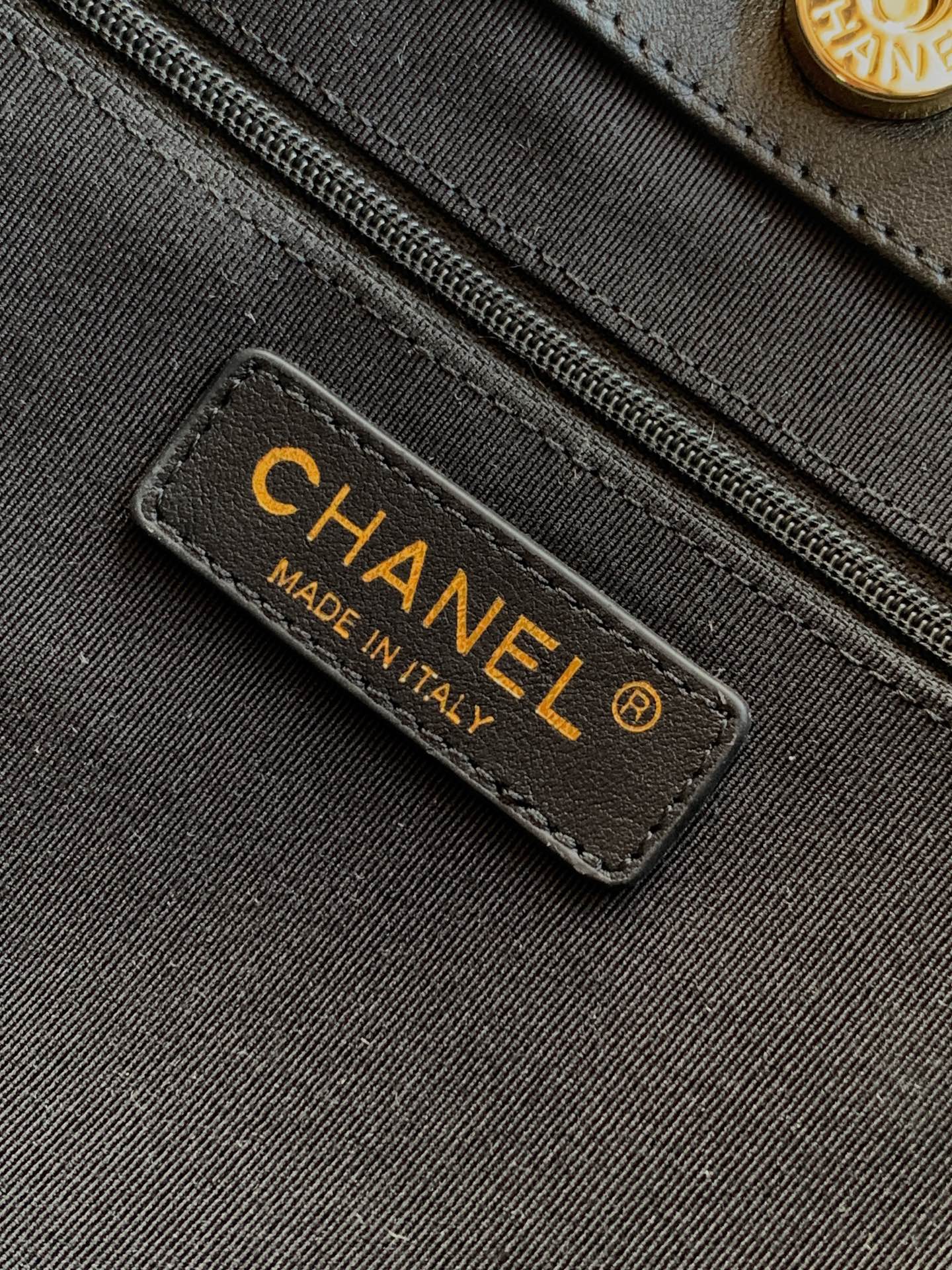 Chanel 26SS Medium Hobo Shoulder Bag Black Soft Leather with Double CC Buckles